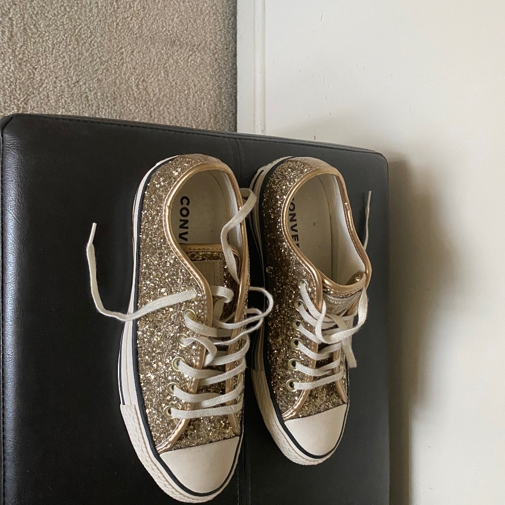 Tennis Shoes